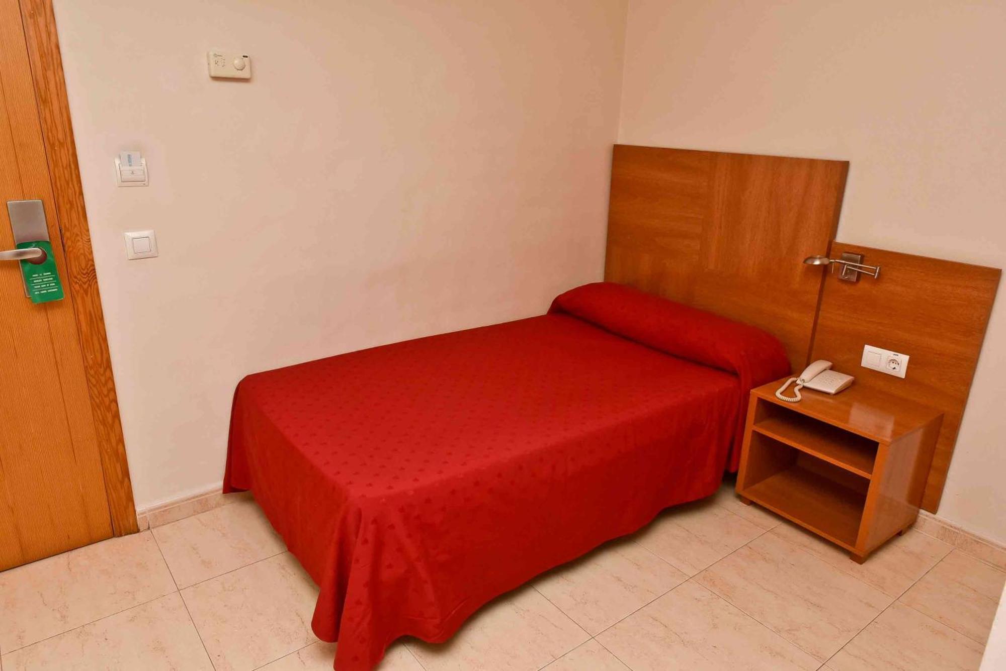 Single Room,66632404:JPEG
